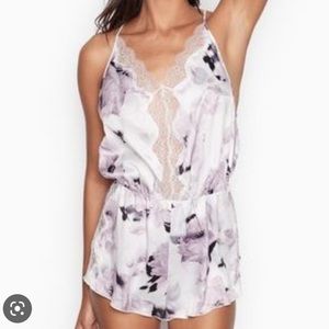 Large Victoria’s Secret Here comes the bride silky lingerie romper pajama